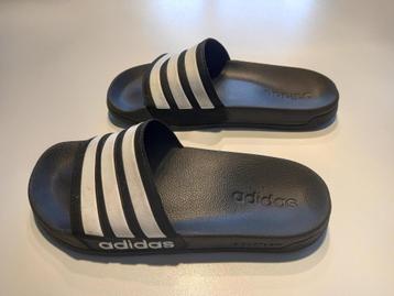 Slippers Adidas maat 39 beschikbaar voor biedingen