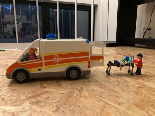 Playmobil City Life Ambulance En Ambulanciers, Enfants & Bébés, Jouets | Playmobil, Enlèvement