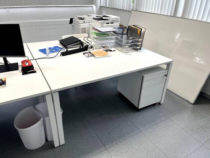 Stevige bureau's van topkwaliteit aan spotprijs, Huis en Inrichting, Bureaus, Zo goed als nieuw, Bureau, Ophalen