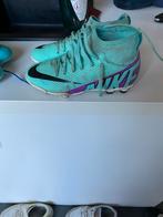 Nike maat 32, Sport en Fitness, Volleybal, Ophalen, Zo goed als nieuw