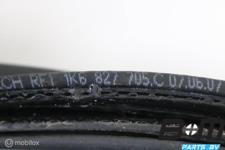 Achterkleprubber VW Golf 5 1K6827705C, Auto-onderdelen, Interieur en Bekleding, Gebruikt