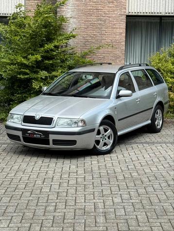 Skoda Octavia stationwagon Automaat 2e eigenaar 2.0Benzine beschikbaar voor biedingen