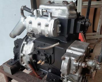 Yanmar 2TR16 2 cilinder Dieselmotor met keerkoppeling, disponible aux enchères