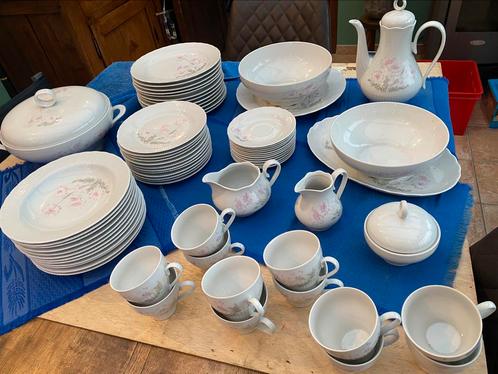 Ancien service vaisselle JlMENAU Henneberg porcelaine 1777, Antiek en Kunst, Antiek | Servies compleet, Ophalen