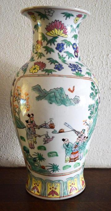 Chinese vaas 36 cm beschikbaar voor biedingen