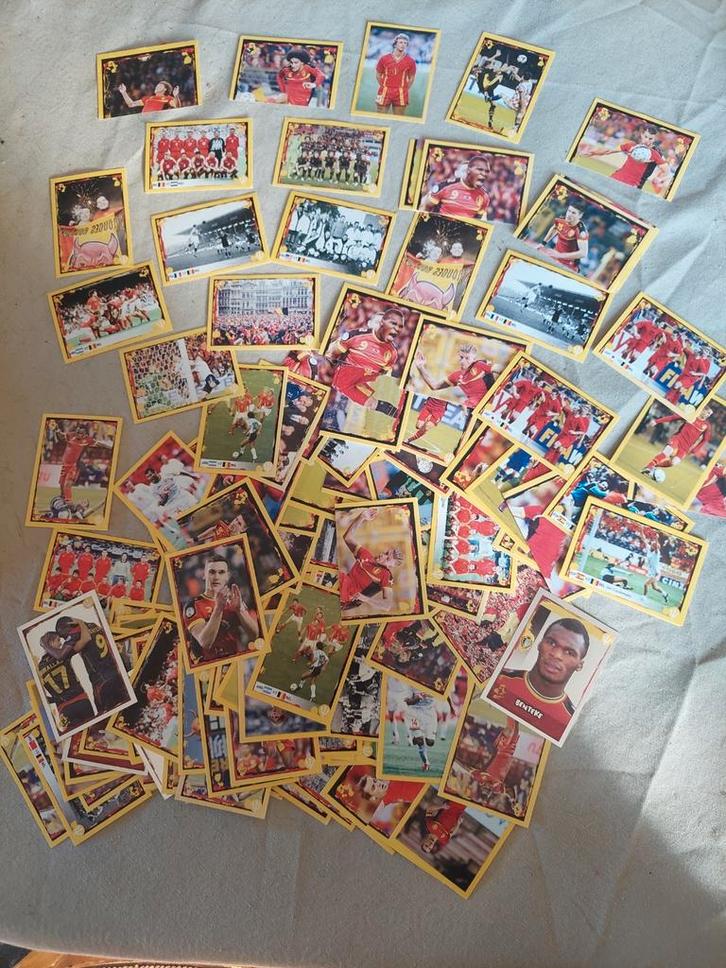 Lot de 141 stickers planini Belgian Red Devils Carrefour, Hobby & Loisirs créatifs, Jeux de cartes à collectionner | Yu-gi-Oh!