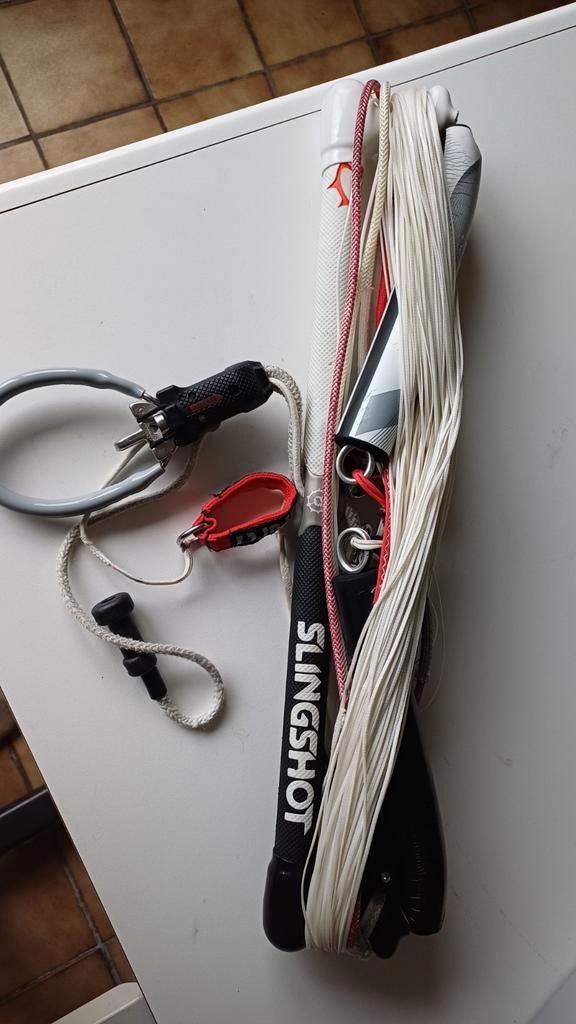 Kitesurfen - Slingshot Compstick, Sports nautiques & Bateaux, Kitesurf, Comme neuf, Bar, Enlèvement