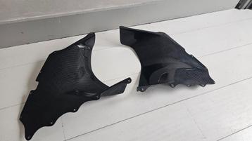 Carbon zijpanelen luchtinlaten Aprilia rsv mille gen 1 beschikbaar voor biedingen