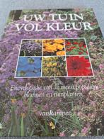 Boek 300blz bloemen en planten, Ophalen, Gelezen