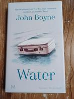 "Water" - John Boyne, Ophalen, Zo goed als nieuw