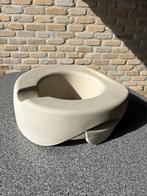 Toiletverhoger, Diversen, Ophalen