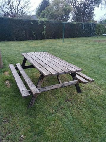 Picknicktafel  beschikbaar voor biedingen