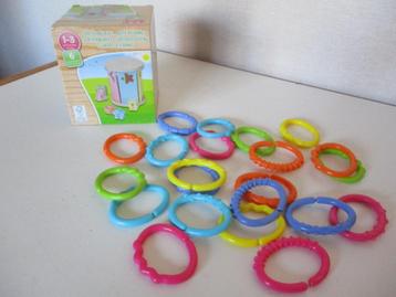 Schakelringen Luuky BB loops / houten speelgoed beschikbaar voor biedingen