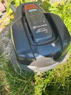 Husqvarna automower 105 met laadstation, Tuin en Terras, Ophalen, Zo goed als nieuw