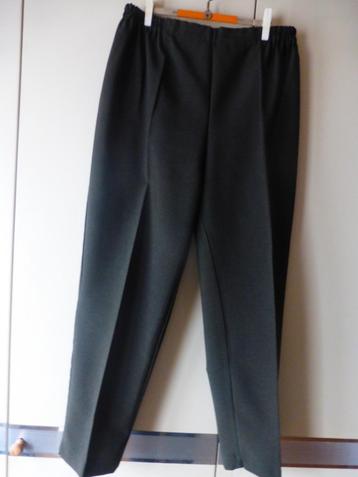 Groene tergalbroek voor dames, ideaal voor de zomer T:44/46 beschikbaar voor biedingen