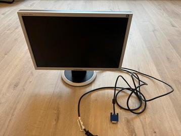 940NW Samsung 19” monitor beschikbaar voor biedingen