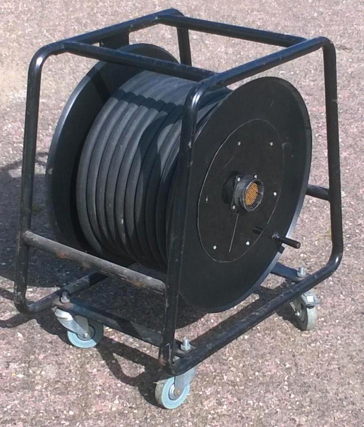 Multikabel 50 kanalen, 30 meter, Musique & Instruments, Câbles & Prises, Utilisé, Appareillage, Enlèvement ou Envoi