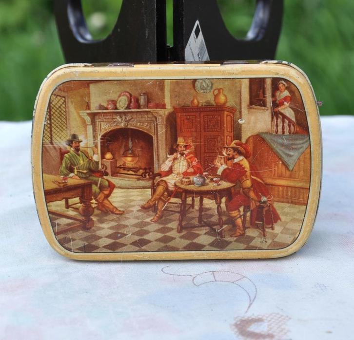 boite a tabac decor mousquetaire pub welta, Verzamelen, Merken en Reclamevoorwerpen, Gebruikt, Overige typen, Ophalen of Verzenden