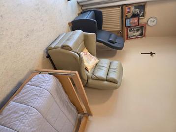 Fauteuil Relax Releveur full électrique en cuir beschikbaar voor biedingen