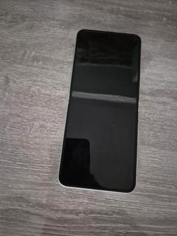 Galaxy Z Flip6 - Zie Beschrijving beschikbaar voor biedingen