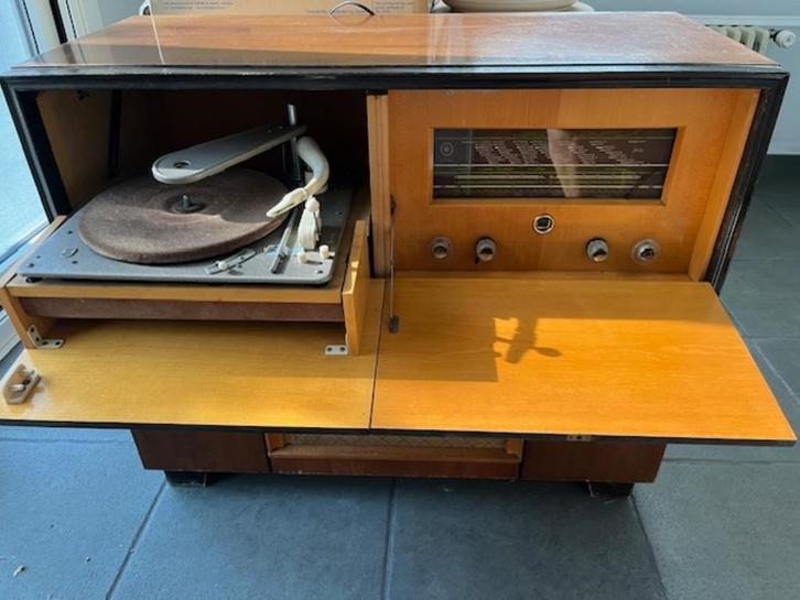 antiek muziekmeubel met platenspeler en radio, Antiek en Kunst, Antiek | Tv's en Audio, Ophalen