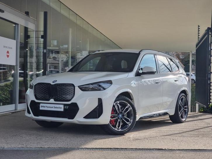 BMW iX1 sDrive 20 M Sport, Auto's, BMW, X1, Adaptieve lichten, Airbags, Alarm, Elektrische buitenspiegels, Keyless entry, Navigatiesysteem