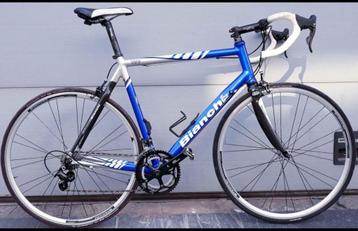 2 vélos course Bianchi prix450€ pièce 0489813734 beschikbaar voor biedingen