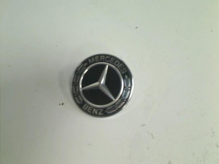 LOGO / EMBLEME Mercedes-Benz CLA (117.3) (a0008171801), Autos : Pièces & Accessoires, Autres pièces automobiles, Mercedes-Benz