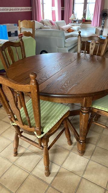 Eiken keukentafel met 6 stoelen beschikbaar voor biedingen