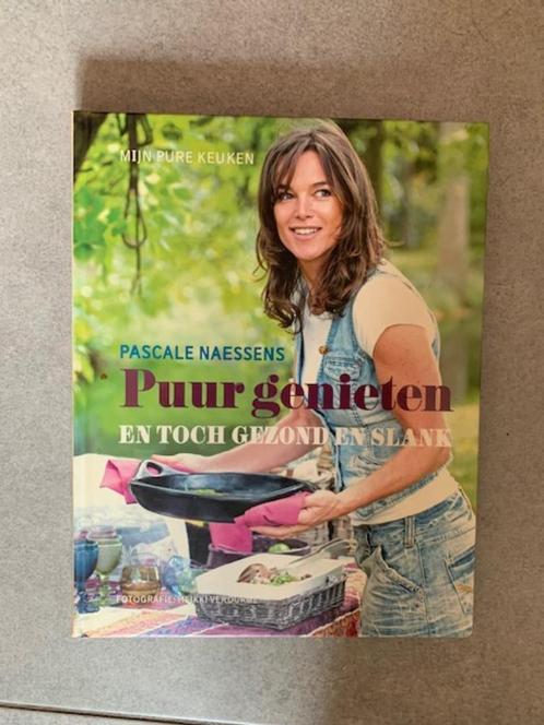 Kookboek Pascale Naessens: Puur genieten en toch gezond en ., Livres, Livres de cuisine, Comme neuf, Cuisine saine, Enlèvement ou Envoi