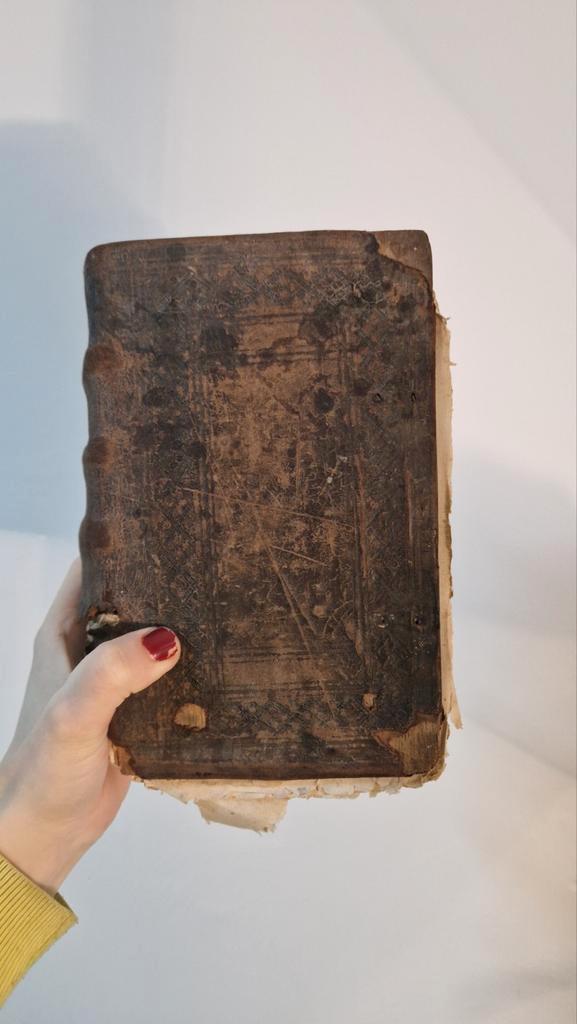 Zeldzaam liturgisch boek uit 1611, Antwerpen, I. Keerberghen, Antiek en Kunst, Antiek | Religieuze voorwerpen, Ophalen of Verzenden
