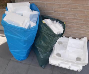 Isomo - piepschuim - gratis beschikbaar voor biedingen
