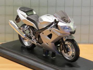 Triumph Daytona 600 1:18 12179 Welly beschikbaar voor biedingen