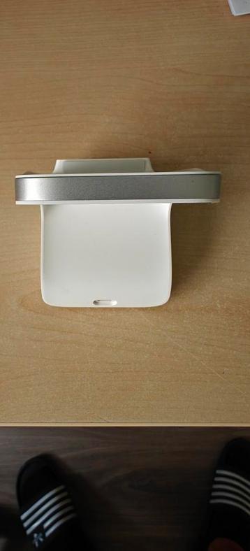 OnePlus 50w draadloze lader beschikbaar voor biedingen