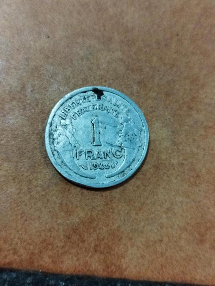 Te koop oude Franse frankmunt uit de Eerste Wereldoorlog, Postzegels en Munten, Munten | België, Ophalen