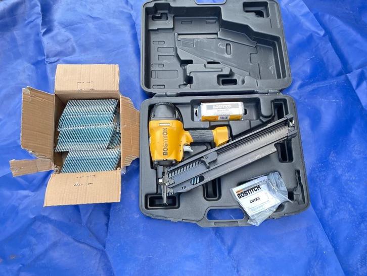Cloueuse Bostitch f21pl-e, Bricolage & Construction, Outillage | Autres Machines, Enlèvement