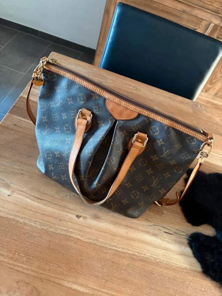 Louis Vuitton Monogram Palermo PM., Handtassen en Accessoires, Tassen | Damestassen, Zo goed als nieuw, Ophalen