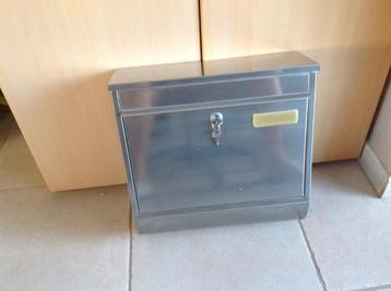 Inox brievenbus met krantenvak + 2 sleutels in mooie en goed beschikbaar voor biedingen