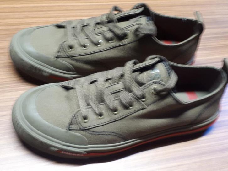 Diesel S-Athos low sneakers maat 41 - Military Olive, Kleding | Heren, Schoenen, Nieuw, Sneakers, Blauw, Ophalen of Verzenden