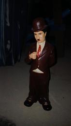Statuette Charlie Chaplin, Collections, Enlèvement