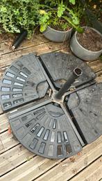 Parasolvoet mer tegels (vullen met water), Tuin en Terras, Ophalen, Zo goed als nieuw, Parasolvoet