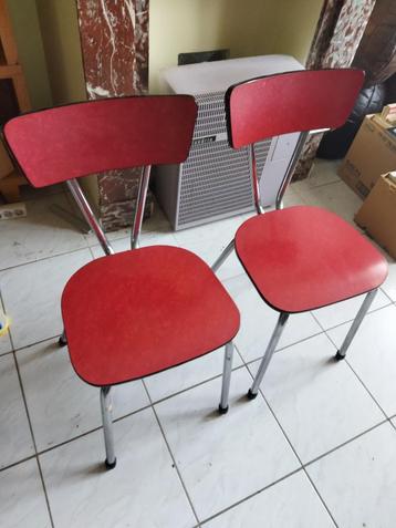  Lot de deux chaises de cuisine formica rouge - années 50-60