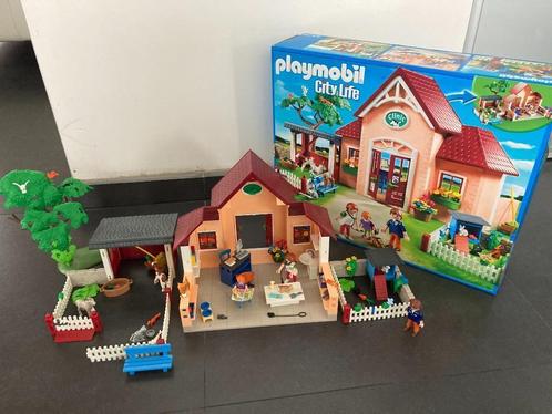 Playmobil Dierenkliniek Met Stal - 5529, Kinderen en Baby's, Speelgoed | Playmobil, Zo goed als nieuw, Complete set, Ophalen of Verzenden