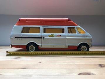 Vintage tonka ambulance beschikbaar voor biedingen