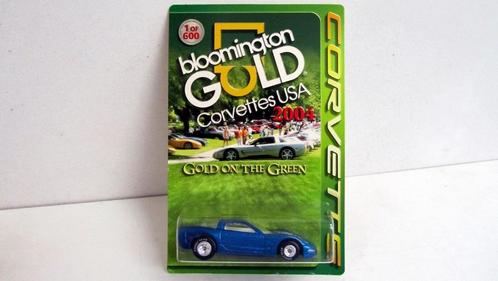 97 Corvette Bloomington Corvettes USA 2004 Gold on the Green, Hobby & Loisirs créatifs, Voitures miniatures | Échelles Autre, Neuf