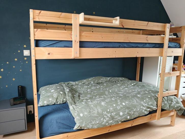 2 identieke stapelbedden, Kinderen en Baby's, Kinderkamer | Stapelbedden en Hoogslapers, Gebruikt, Stapelbed, Ophalen