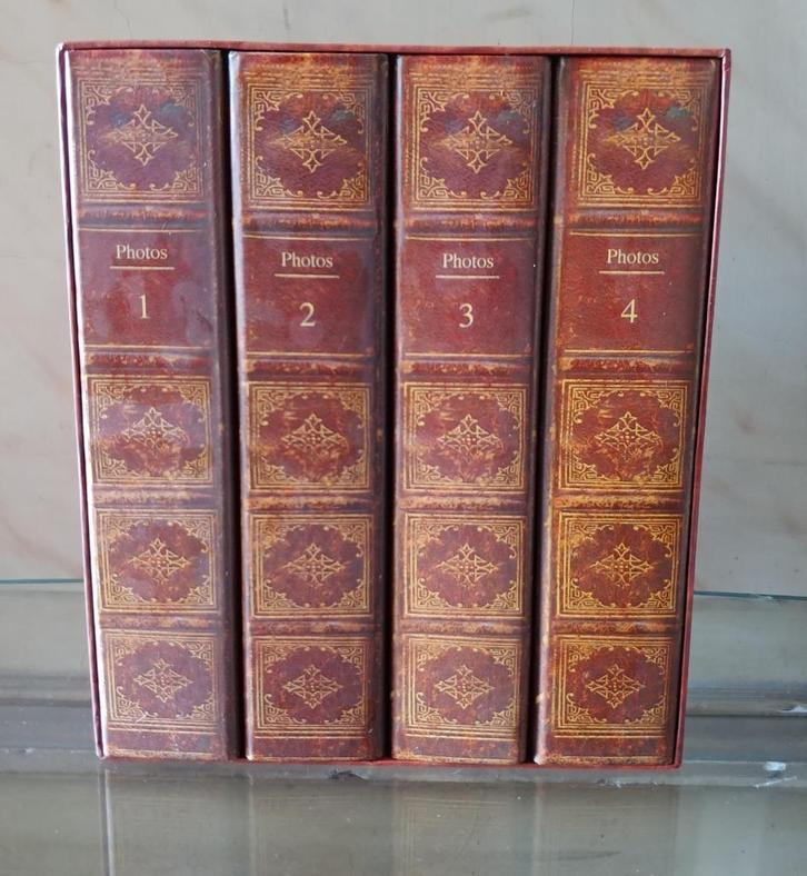 Foto mappen orden box van 4 stuks Faux Books, Verzamelen, Foto's en Prenten, Zo goed als nieuw, Foto, Overige onderwerpen, Ophalen of Verzenden