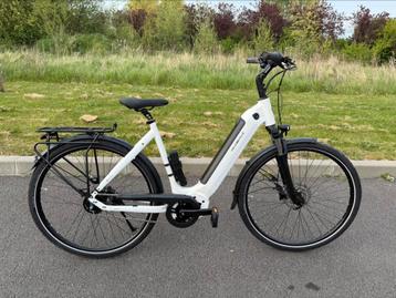 VELO DE VILLE - AEB 990 PURE - NEUF 500 w, Enlèvement ou Envoi, Neuf, 50 km par batterie ou plus, Autres marques