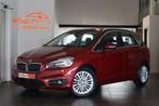 BMW 2 Serie 220 Active Tourer 220iA Luxery Leer Navi Garanti, Auto's, BMW, Automaat, 1998 cc, Gebruikt, 1505 kg