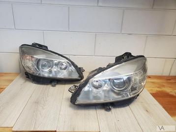 Mercedes C klasse W204 2007 - 2011 xenon koplamp links €300 beschikbaar voor biedingen